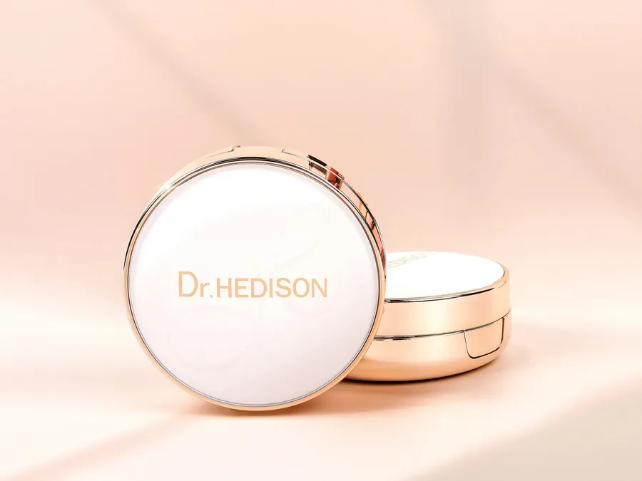 Кушон Dr.Hedison Miracle Cushion SPF50 у золотистому корпусі